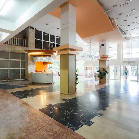 Dacia Hotel Baile Herculane Ngoại thất bức ảnh