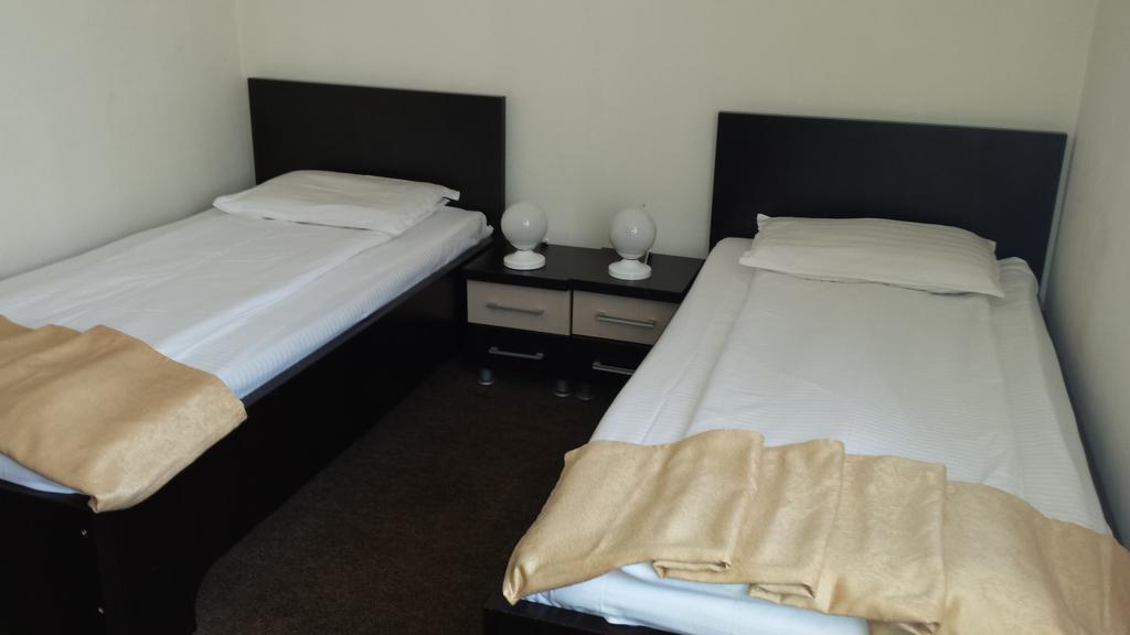Dacia Hotel Baile Herculane Phòng bức ảnh