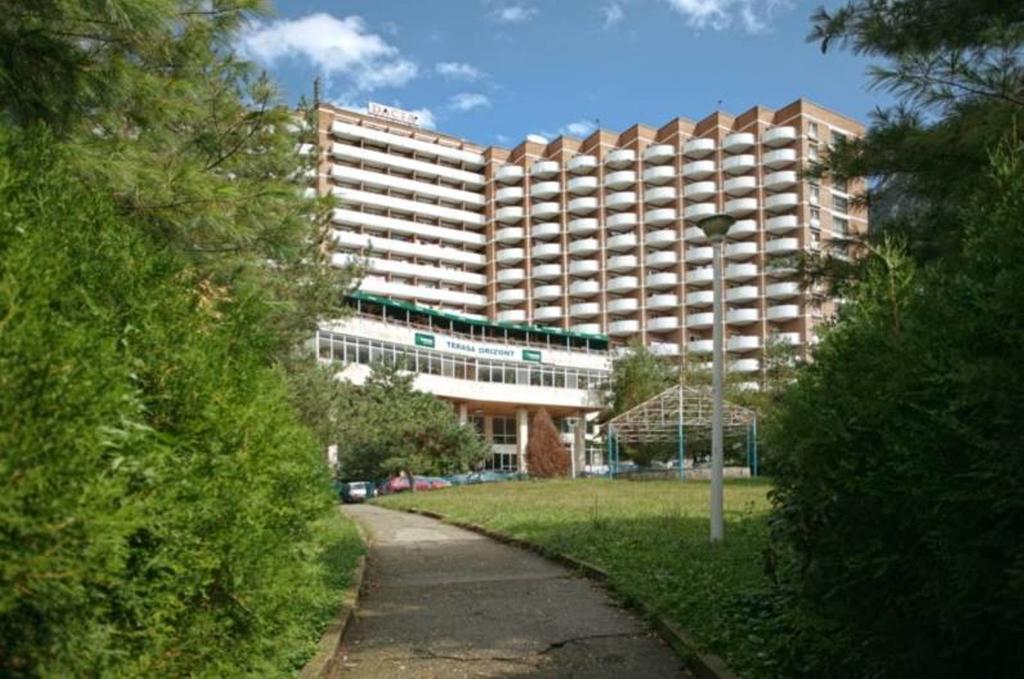Dacia Hotel Baile Herculane Ngoại thất bức ảnh