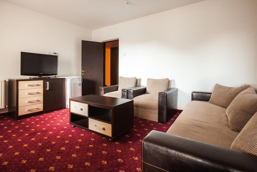 Dacia Hotel Baile Herculane Ngoại thất bức ảnh