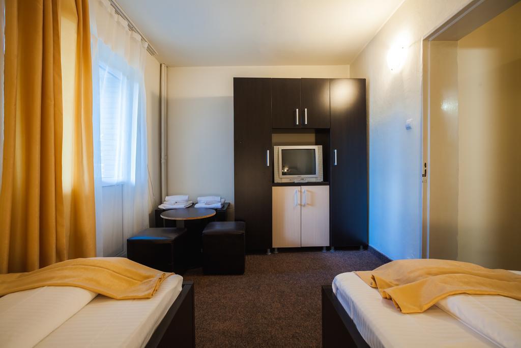Dacia Hotel Baile Herculane Ngoại thất bức ảnh